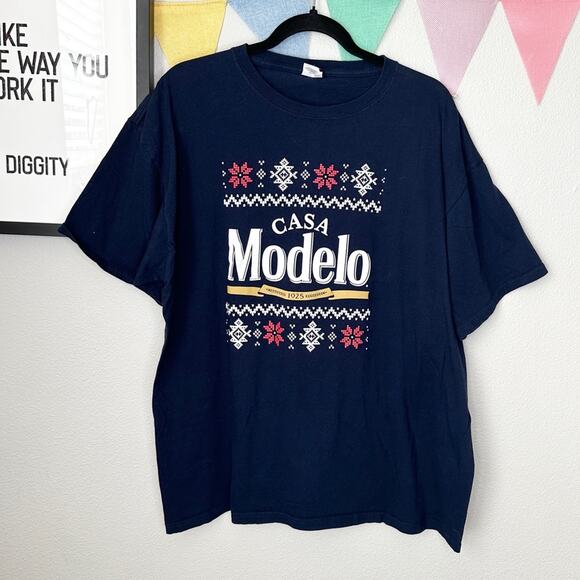Modelo Casa Modelo Holiday Christmas Tee | L - Picture 1 of 2